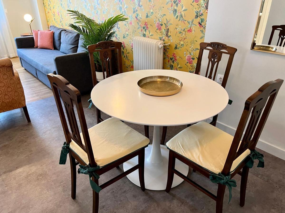Mrs Holiday Apartment 아테네 외부 사진