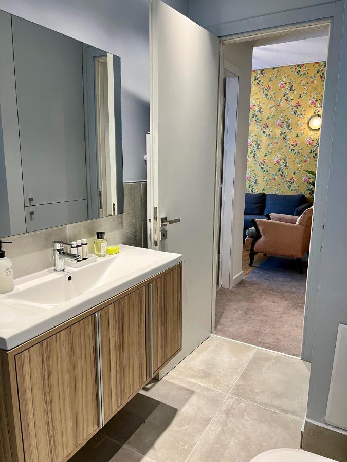 Mrs Holiday Apartment 아테네 외부 사진